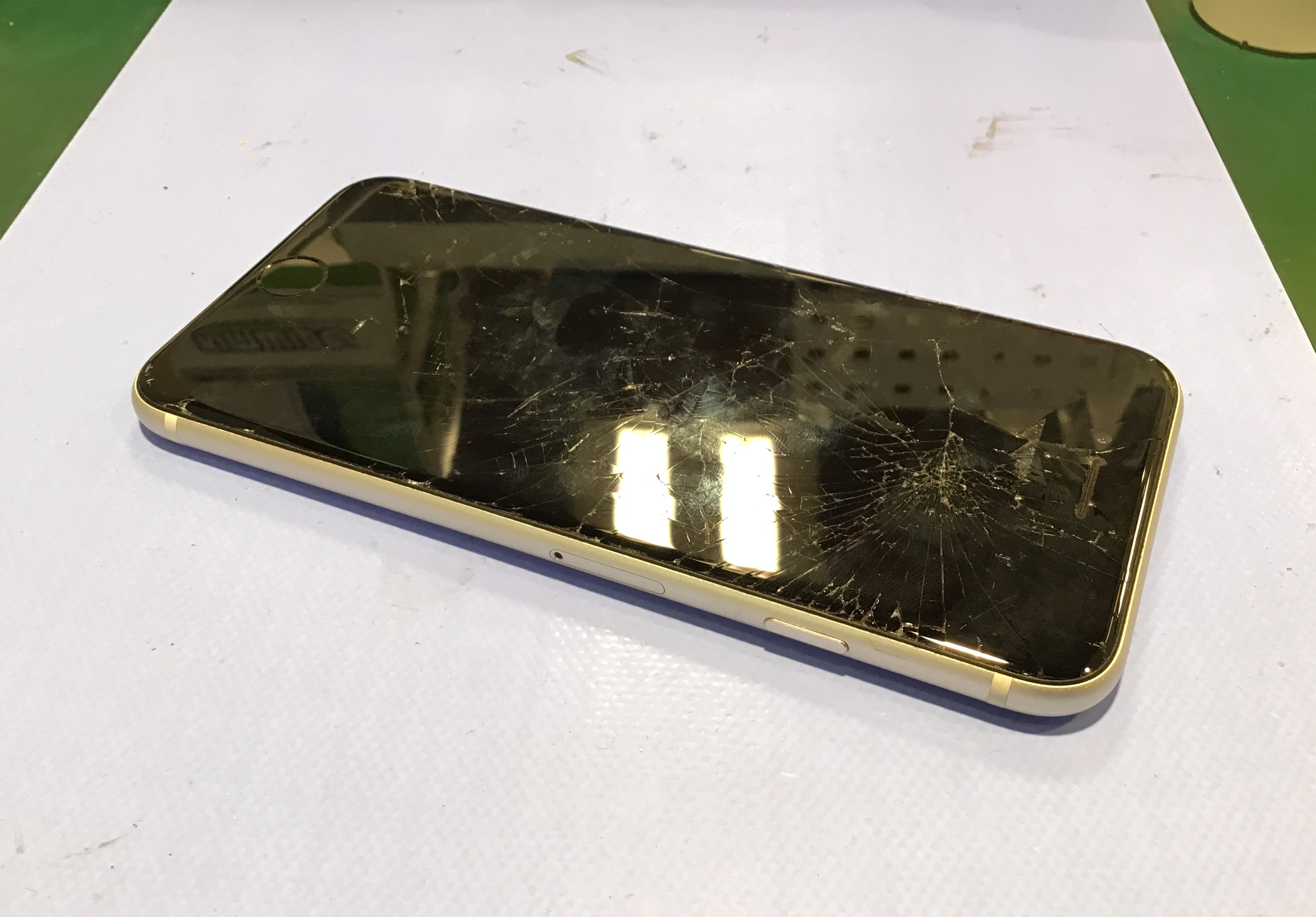 【iPhoneSE(第3世代)】画面交換をさせていただきました｜スマホ修理工房 秋津店